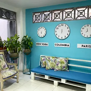 https://luna-airport.cartagena-hotels.org