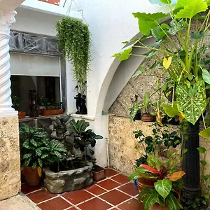 https://luna-airport.cartagena-hotels.org