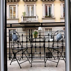 https://cavour-luxury-rooms.it-romehotels.com